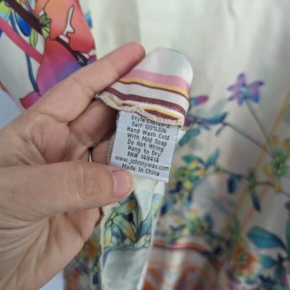 Women's Johnny Was Silk Stellar Poncho XS Rainbow Floral Tassels - Picture 3 of 8